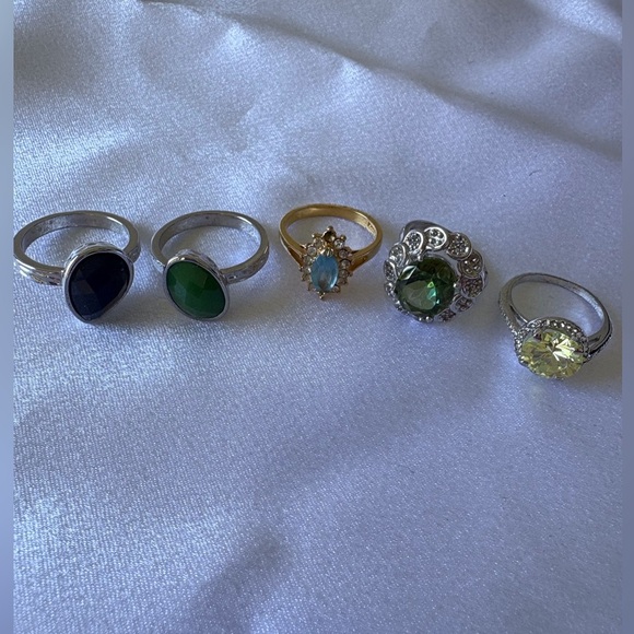 Rings Costume Jewelry Lot of 5 Peridot Emerald Aquamarine - Picture 1 of 8